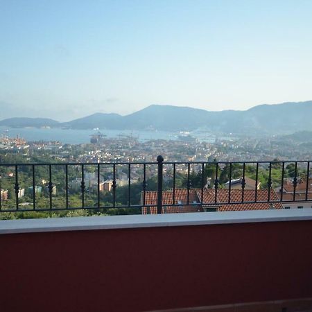 La Casa Con Vista Di Emma Daire Vezzano Ligure Dış mekan fotoğraf